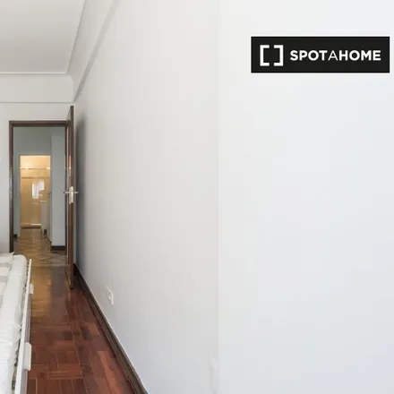 Image 4 - Sophia, Avenida Defensores de Chaves, 1000-290 Lisbon, Portugal - Room for rent
