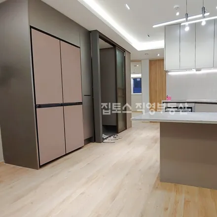 Rent this 2 bed apartment on 서울특별시 광진구 중곡동 116-16