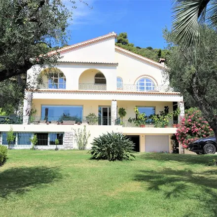 Buy this 5 bed house on Villefranche-sur-Mer in Promenade des Marinières, 06230 Villefranche-sur-Mer