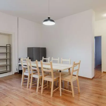 Rent this 8 bed apartment on Parkhaus Bayer AG in Müllerstraße, 13353 Berlin