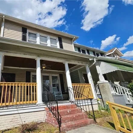 Rent this 4 bed house on 634 New York Avenue in Norfolk, VA 23508