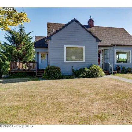 Buy this 3 bed house on 255 West Irving Avenue in Astoria, OR 97103