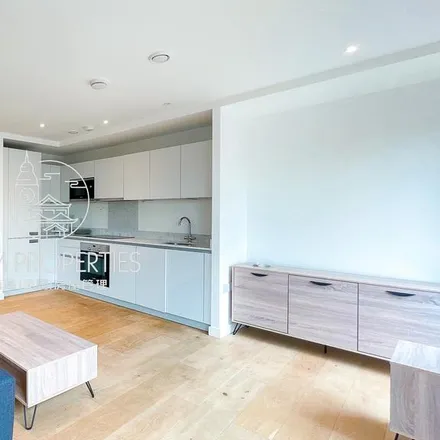 Rent this 2 bed apartment on 150 Pentonville Road in London, N1 9FW