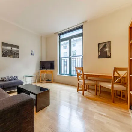 Rent this 2 bed room on Locale in 3B Belvedere Road, South Bank
