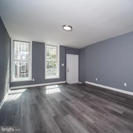 Image 3 - 436 Whitridge Avenue, Baltimore, MD 21218, USA - Townhouse for sale