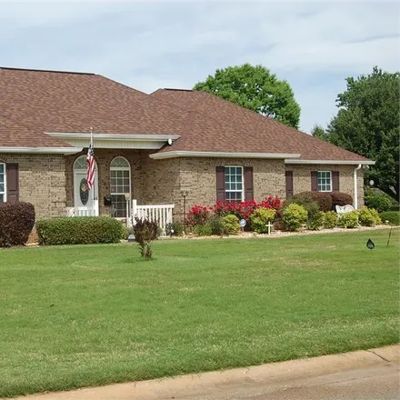 Buy this 3 bed house on Brentwood Drive in Warner Robins, GA 31088