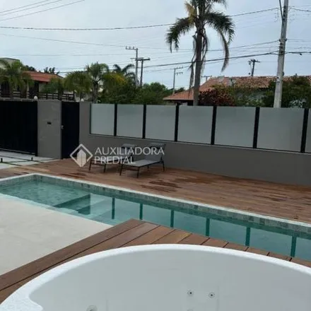 Buy this 4 bed house on Rua Stella Mares in Ingleses do Rio Vermelho, Florianópolis - SC