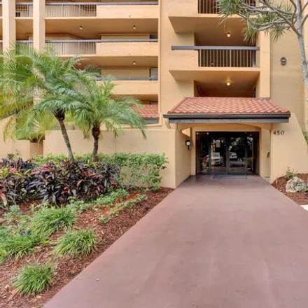 Rent this 2 bed condo on 310 Egret Circle in Delray Beach, FL 33444