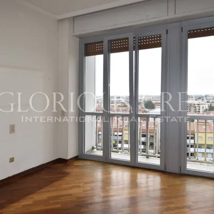 Image 8 - Palazzo degli Affari, Piazza Giuseppe Garibaldi, 21052 Busto Arsizio VA, Italy - Apartment for rent