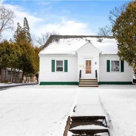 Buy this 4 bed house on 21 Prospect Street in Village of New York Mills, Oneida County