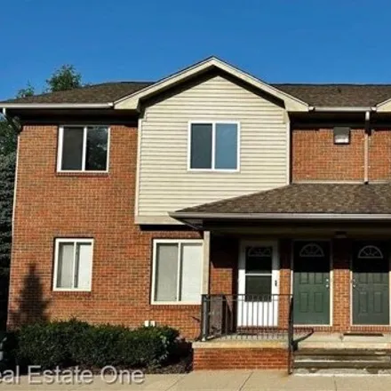 Buy this 2 bed condo on 18500 East 14 Mile Road in Fraser, MI 48026