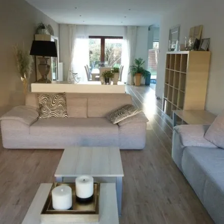 Rent this 2 bed apartment on Hasseltsestraat 22 in 2587 GP The Hague, Netherlands