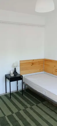 Rent this 4 bed room on Calle San Genadio in 24401 Ponferrada, Spain