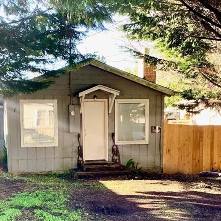 Buy this 1 bed house on 765 Southeast Reef Avenue in Lincoln City, OR 97367