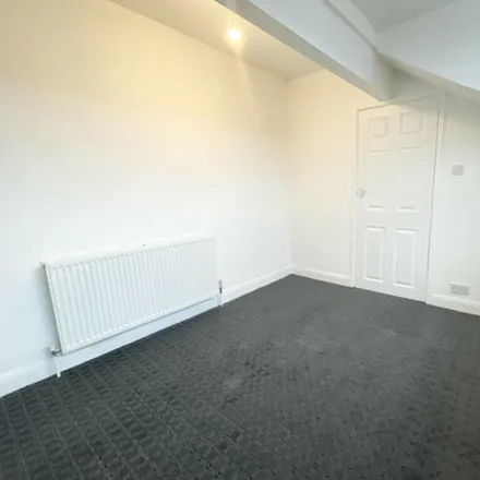 Image 5 - East End Park Working Mens Club, Vinery View, Leeds, LS9 9NA, United Kingdom - Townhouse for rent