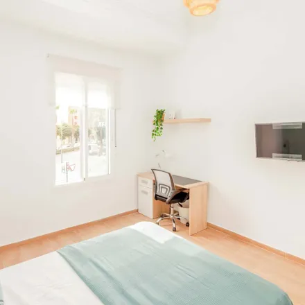 Image 2 - Carrer de Cadis, 81, 46006 Valencia, Spain - Room for rent