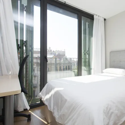 Rent this 1 bed apartment on Carrer d'Aragó in 363, 08013 Barcelona
