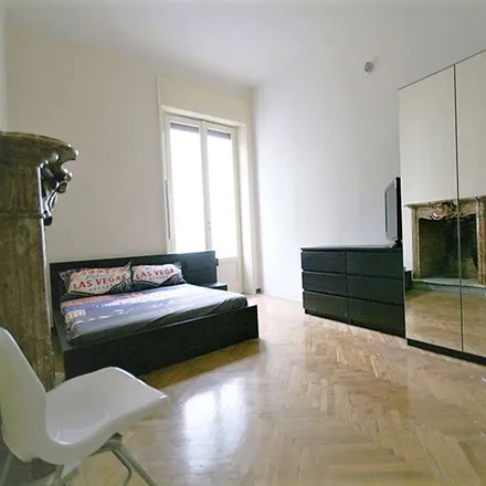 Rent this 7 bed room on Via Giorgio Jan in 7, 20129 Milan MI