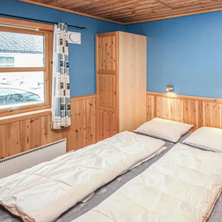 Rent this 4 bed house on 5551 Auklandshamn
