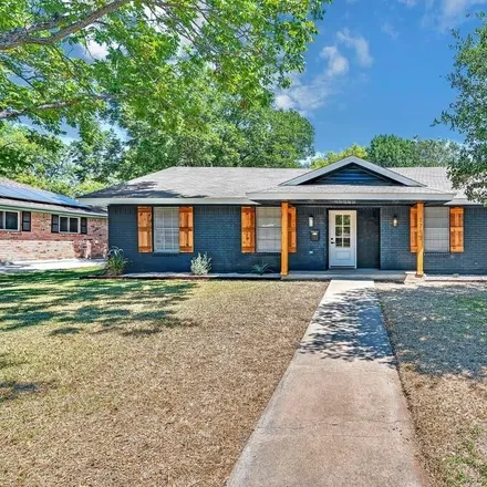 Buy this 3 bed house on 1713 Trinity Drive in Waco, TX 76710