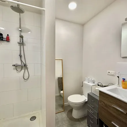 Rent this 1 bed apartment on Solvynsstraat 22 in 2018 Antwerp, Belgium