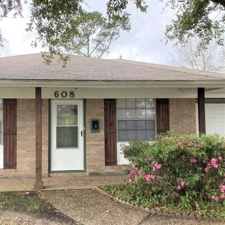 Rent this 3 bed house on 616 South 2nd Street in Nederland, TX 77627