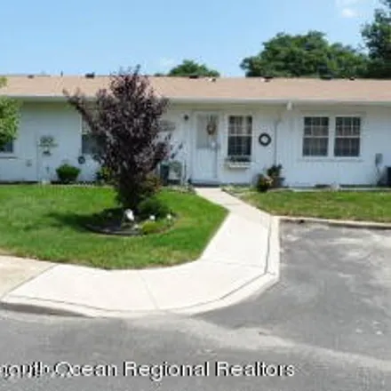 Buy this 2 bed condo on 1117 Clydebank Court in Lakewood, NJ 08701