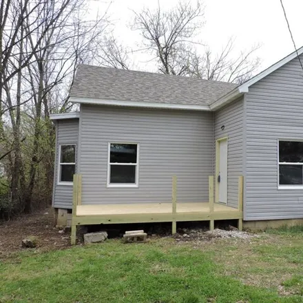 Buy this 3 bed house on 1701 West Belmont Street in Springfield, MO 65802
