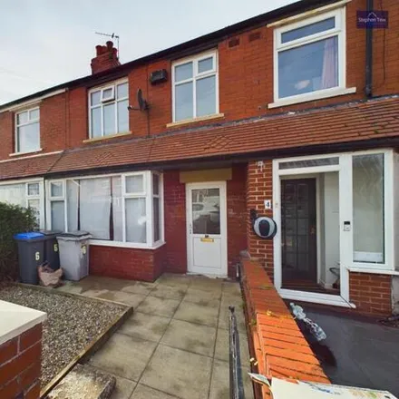 Buy this 3 bed townhouse on Pickmere Avenue in Blackpool, FY4 3HJ