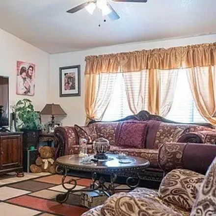 Image 3 - 2161 Windflower Drive, Rosamond, CA 93560, USA - Apartment for sale