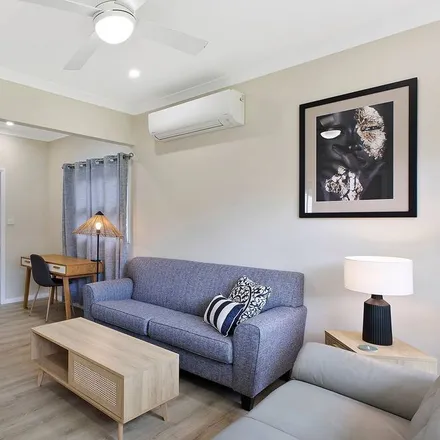 Rent this 2 bed house on Budgewoi NSW 2262