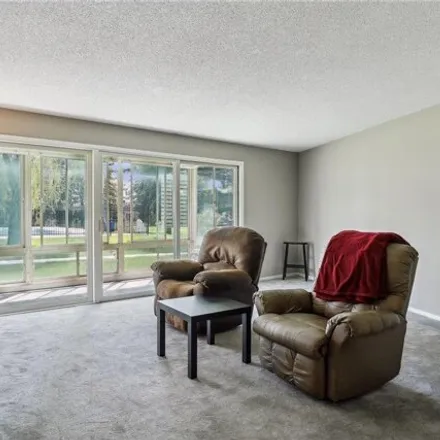 Image 9 - 132 East Demont Avenue, Little Canada, Ramsey County, MN 55117, USA - Condo for sale