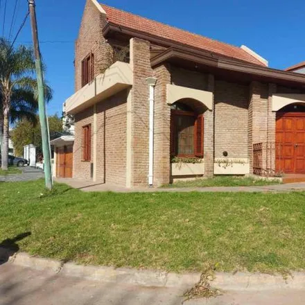 Buy this 4 bed house on Margarita Malharro de Torres in Nuevo Quilmes, B1876 AWD Don Bosco