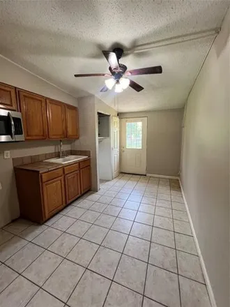 Image 9 - 918 Lavista Drive, Garland, TX 75040, USA - House for rent