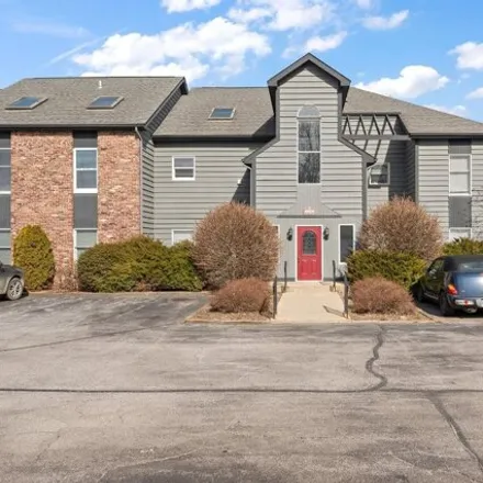 Buy this 2 bed condo on 1319 Winding Ridge Lane in Valparaiso, IN 46383