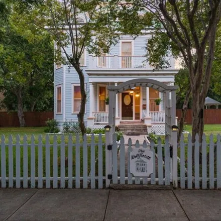 Buy this 5 bed house on 705 E Guenther St in San Antonio, Texas