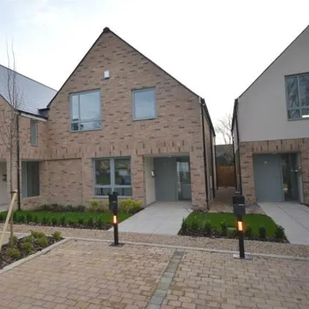 Buy this 4 bed townhouse on Cambridge Road in Harston, CB22 7QU