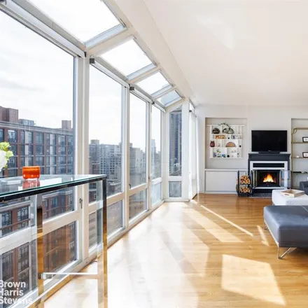 Buy this studio apartment on 52 PARK AVENUE PH in New York