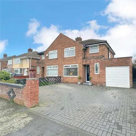Buy this 3 bed duplex on Oakwood Road in Knowsley, L26 1XH