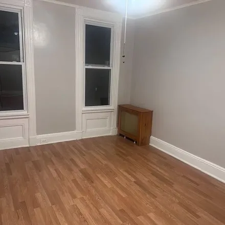 Rent this 3 bed apartment on 267 Hemlock Street in New York, NY 11208