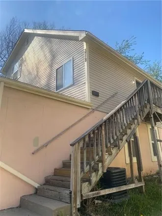 Image 2 - 9th at Cleveland, East 9th Street, Kansas City, MO 64124, USA - Duplex for sale