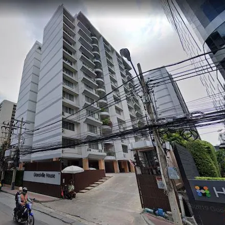 Buy this 3 bed apartment on Print Café in Soi Methi Niwet, Khlong Toei District