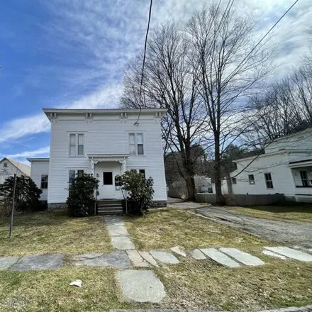 Image 1 - 1 Pleasant Street, Village of Cambridge, Washington County, NY 12816, USA - House for sale