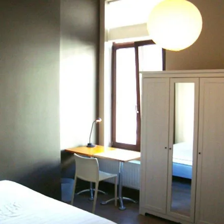 Image 2 - Rue T'Kint - T'Kintstraat 44, 1000 Brussels, Belgium - Apartment for rent