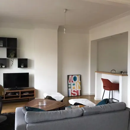 Rent this 2 bed apartment on Avenue Émile de Béco - Émile de Bécolaan 29 in 1050 Ixelles - Elsene, Belgium