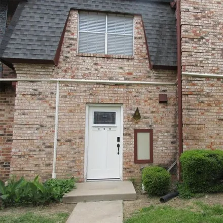 Rent this 2 bed condo on unnamed road in Irving, TX 75084
