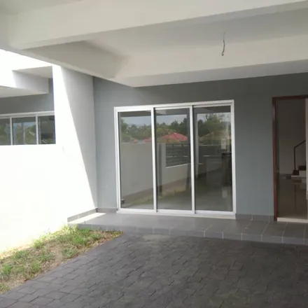 Rent this 4 bed apartment on Jalan Tasik Senangin 16/2 in Mahkota Hills, 71750 Lenggeng