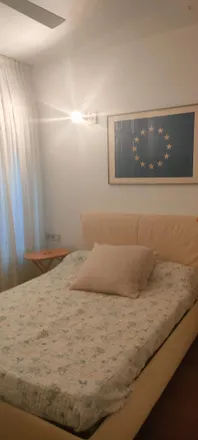 Rent this 3 bed room on Carrer de Ganduxer in 20, 08001 Barcelona
