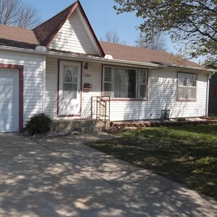 Image 2 - 1330 West 4th Street, Chanute, KS 66720, USA - House for sale