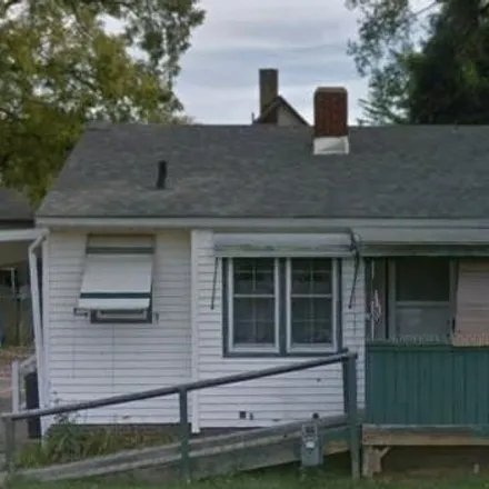 Buy this 2 bed house on 1126 South Linden Avenue in Alliance, OH 44601